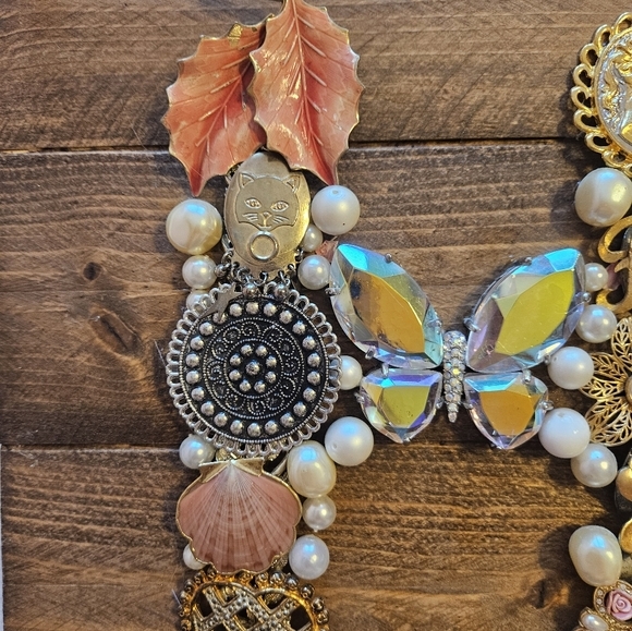 H beaded monogram hanging wall art decor handmade - Picture 4 of 6